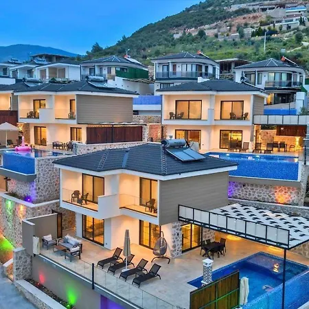 Yesilkoey 2 Bedroom Secluded With Private Pool Hot Tub Villa