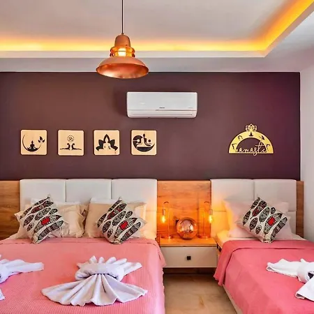 Villa Yesilkoey 2 Bedroom Secluded With Private Pool Hot Tub