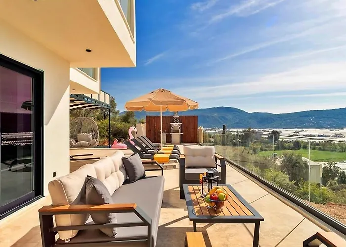 Yesilkoey 2 Bedroom Secluded With Private Pool Hot Tub كالكان