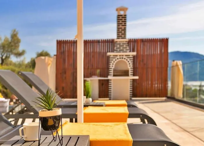 Yesilkoey 2 Bedroom Secluded With Private Pool Hot Tub فيلة كالكان