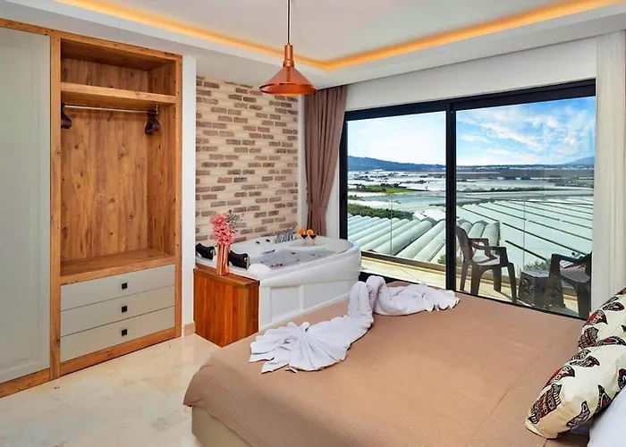 فيلة Yesilkoey 2 Bedroom Secluded With Private Pool Hot Tub كالكان