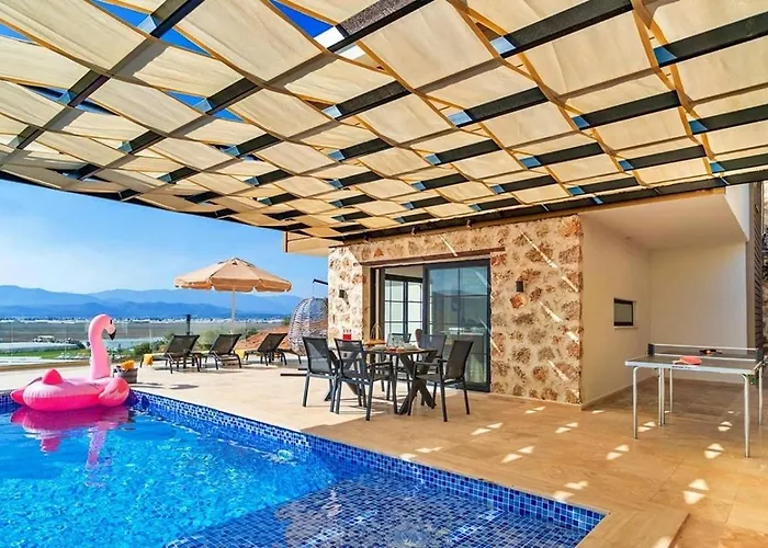 فيلة Yesilkoey 2 Bedroom Secluded With Private Pool Hot Tub كالكان